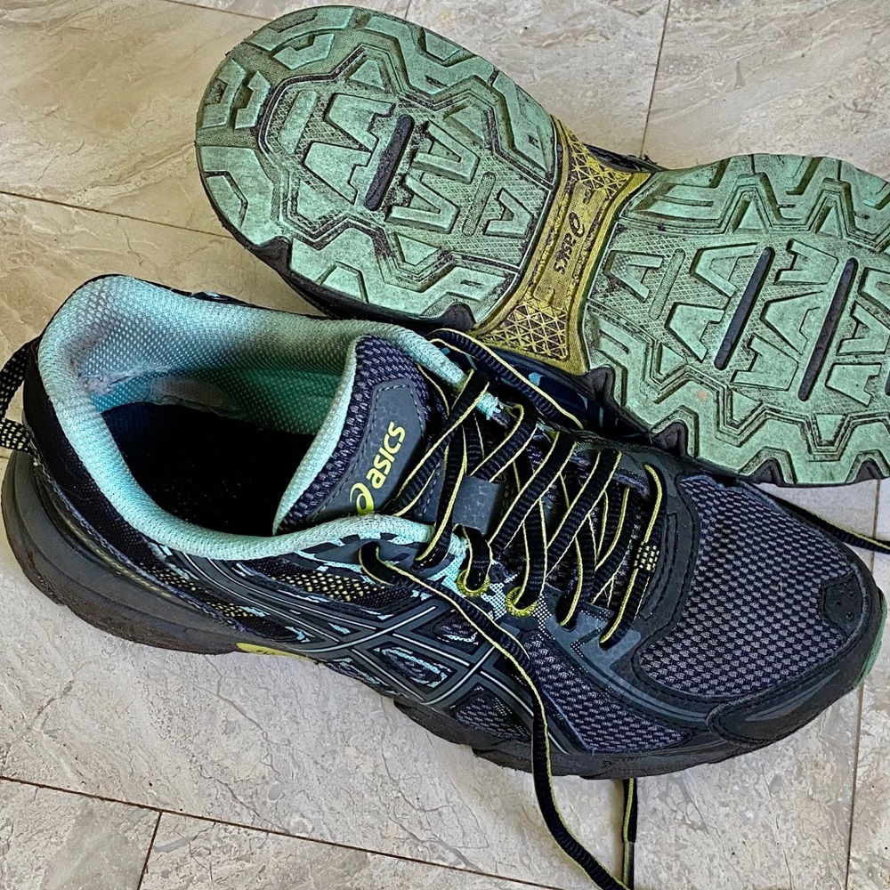 Size 7 ASICS